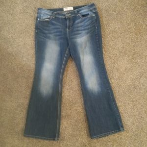 l.e.i.  Jeans